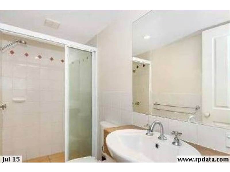 A/129 Muir Street, Labrador QLD 4215