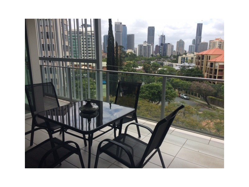 14/89 Lambert St, Kangaroo Point QLD 4169