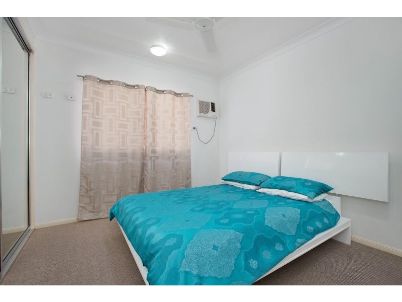 2/44 Pease street, Manoora QLD 4870