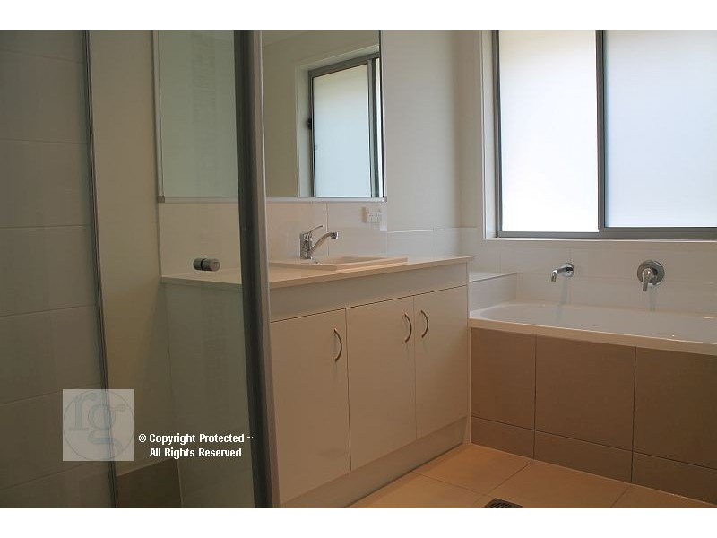 24 OAKWOOD STREET, Pimpama QLD 4209