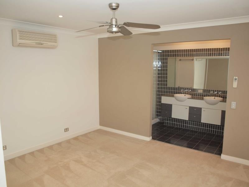 10/19 Carina Peak Drive, Varsity Lakes QLD 4227