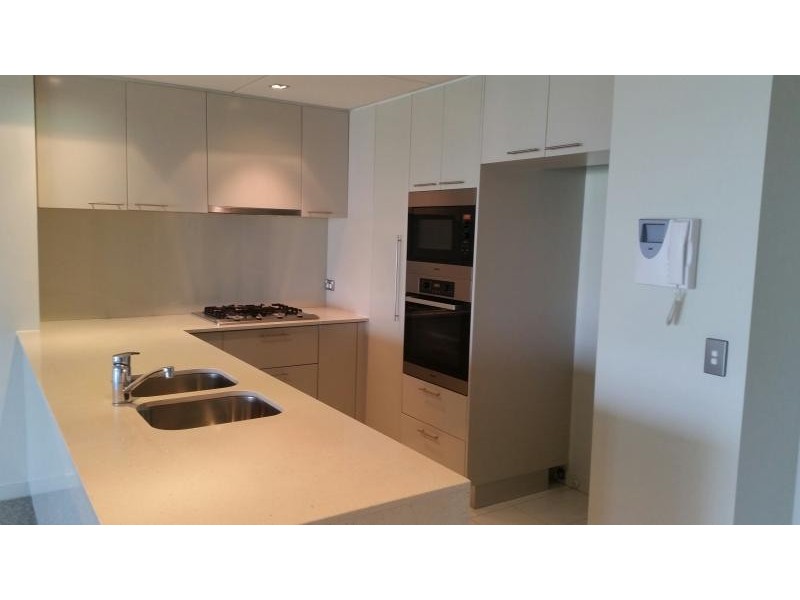 2053/1 Lennie Avenue, Main Beach QLD 4217