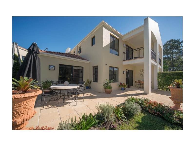 8887 Magnolia Drive East, Hope Island Resort, Hope Island QLD 4212