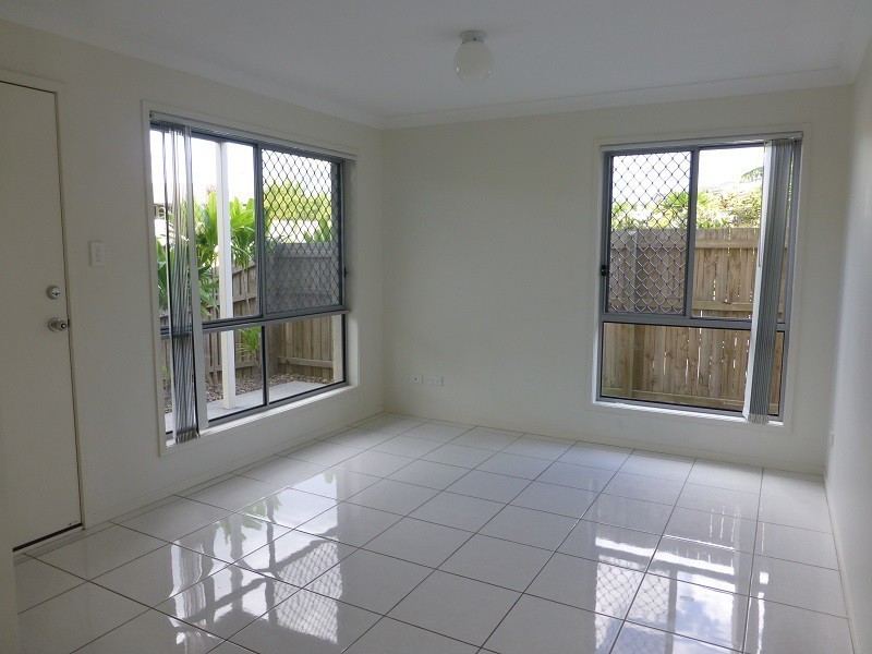 +/30 Carmarthen Circuit, Pacific Pines QLD 4211