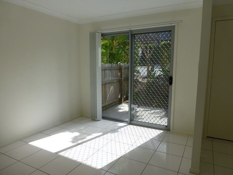 +/30 Carmarthen Circuit, Pacific Pines QLD 4211