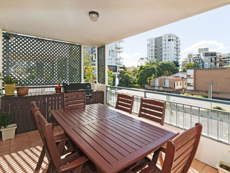 15/239 SHAFSTON AVE, Kangaroo Point QLD 4169