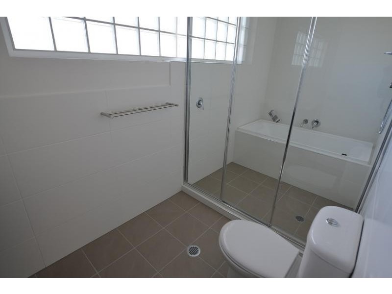 111 Short Street, Boronia Heights QLD 4124