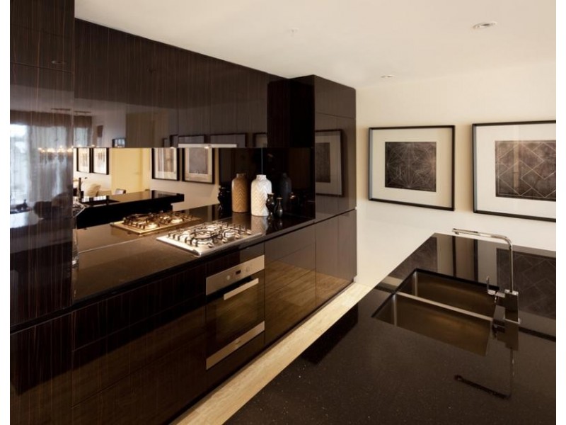 26 Marina Drive, Benowa QLD 4217