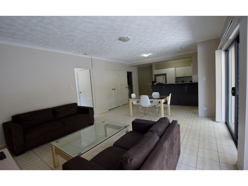 1/4 Omeo street, Macgregor QLD 4109