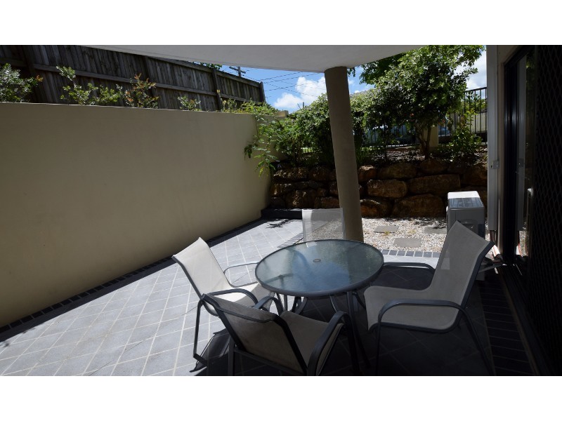 1/4 Omeo street, Macgregor QLD 4109