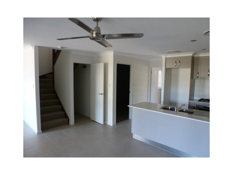86 Carselgrove Ave, Fitzgibbon QLD 4018