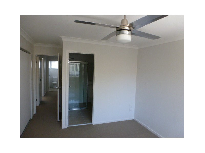 86 Carselgrove Ave, Fitzgibbon QLD 4018