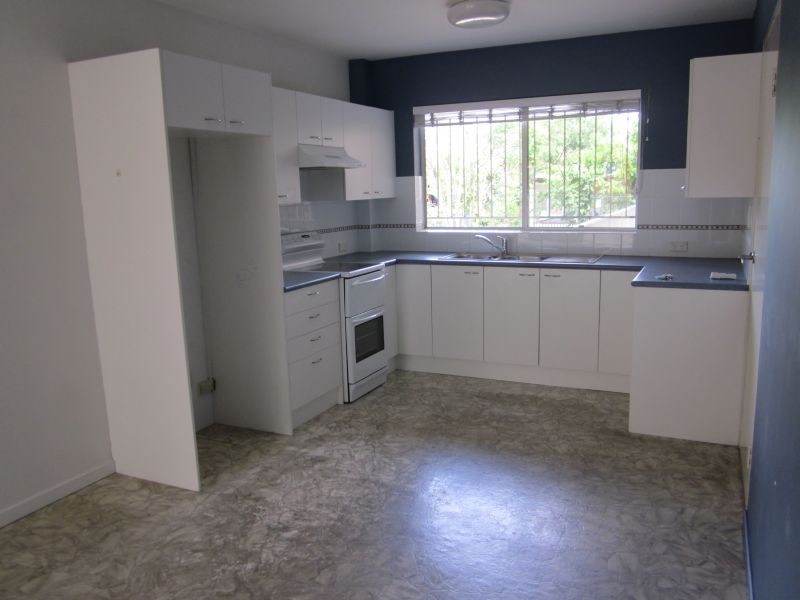 3/8/8 Regina, Greenslopes QLD 4120