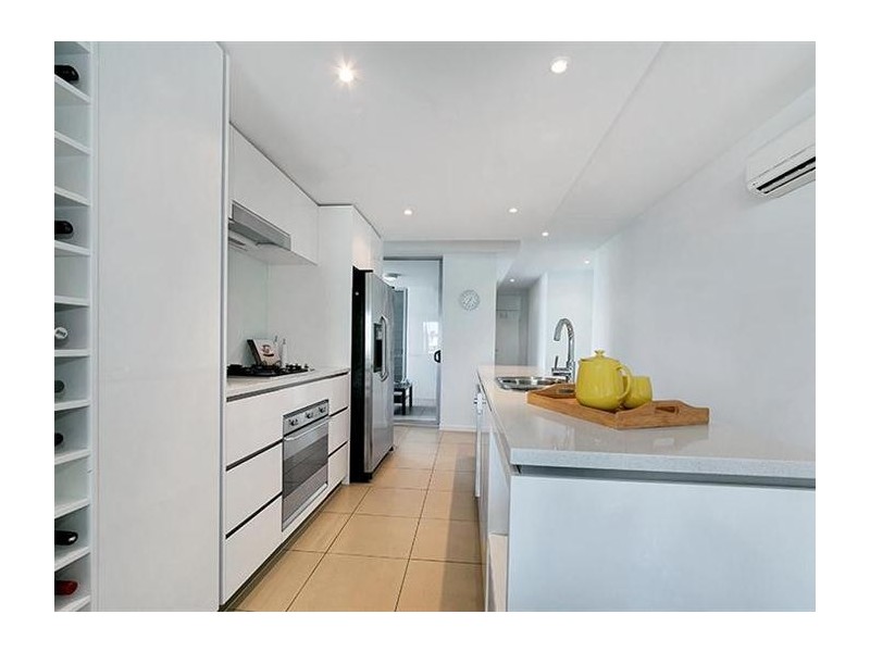 30/15 Walsh St, Milton QLD 4064