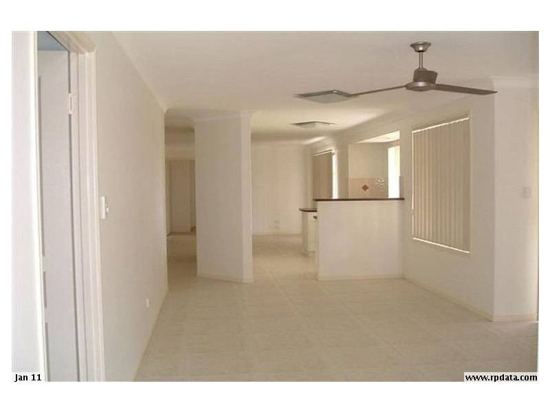 7 Whipbird Court, Urangan QLD 4655