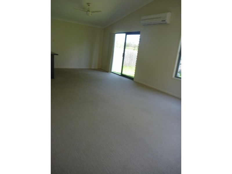 4 Adori Street, Chevron Island QLD 4217