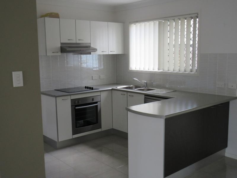 Pacific Pines QLD 4211
