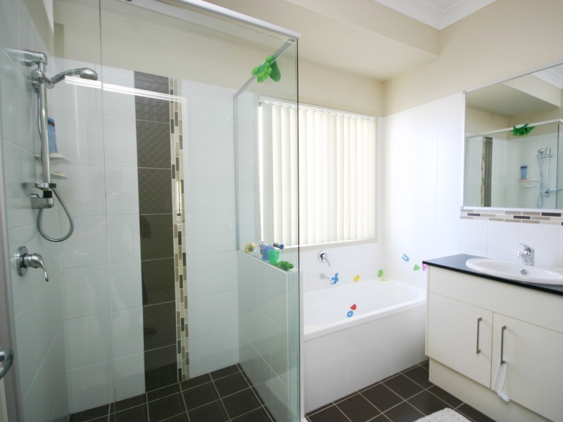 72/19 Santa Barbara Road, Hope Island QLD 4212