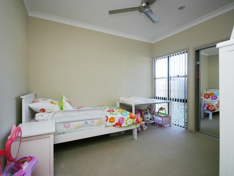 72/19 Santa Barbara Road, Hope Island QLD 4212