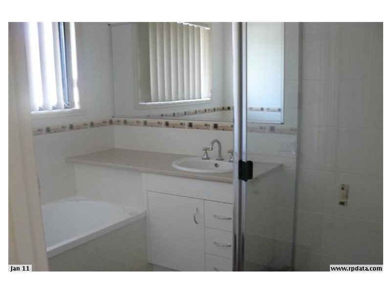 7 Whipbird Court, Urangan QLD 4655