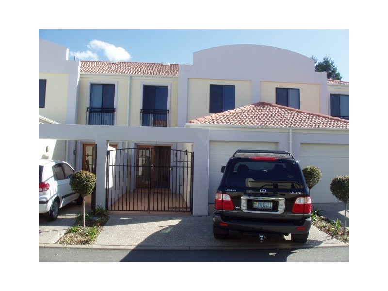 8860 Magnolia Drvie East, Hope Island QLD 4212