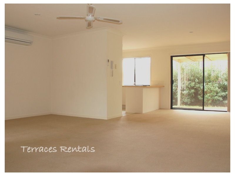 61/24 Amsonia Court,, Arundel QLD 4214