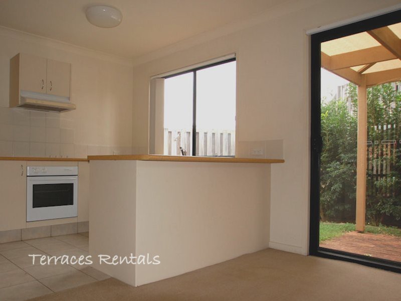61/24 Amsonia Court,, Arundel QLD 4214