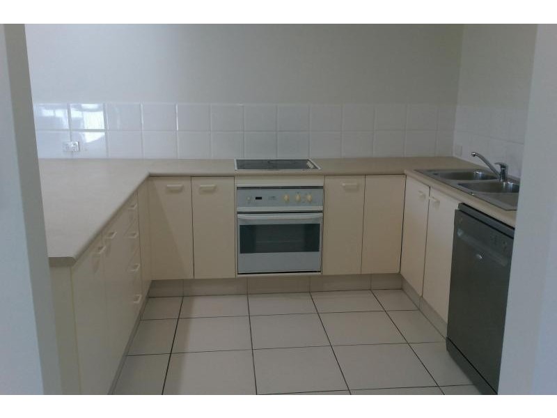 2014/6 Crestridge Crescent, Oxenford QLD 4210