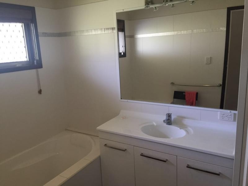 Jindalee QLD 4074