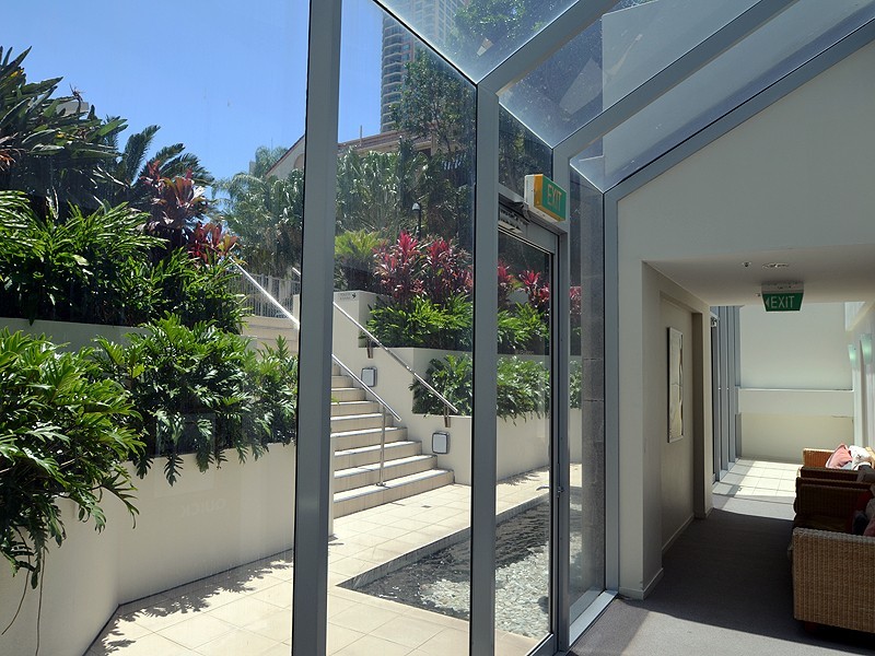 2/21 Cypress Avenue, Surfers Paradise QLD 4217