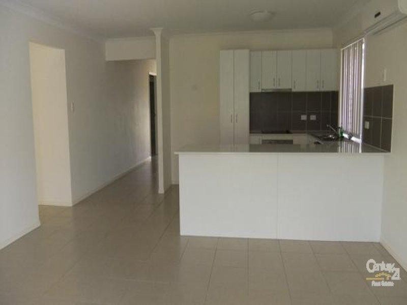 3 Fiery St, Brassall QLD 4305