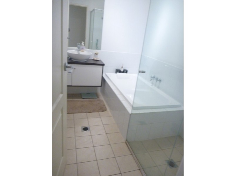 Labrador QLD 4215