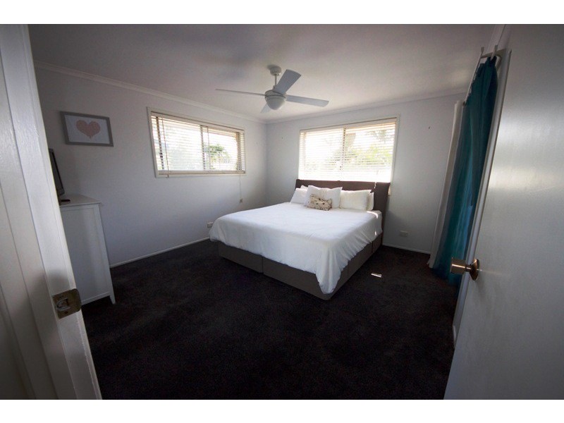 30 Currant Street, Elanora QLD 4221