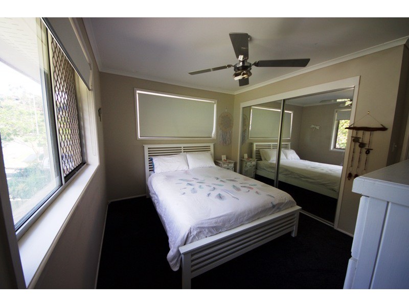 30 Currant Street, Elanora QLD 4221