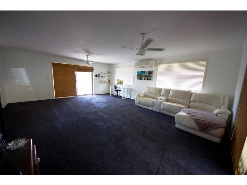 30 Currant Street, Elanora QLD 4221