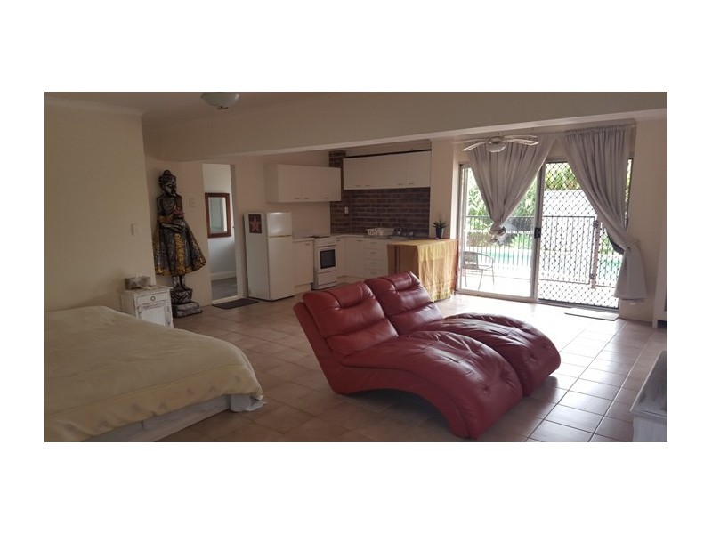 30 Currant Street, Elanora QLD 4221