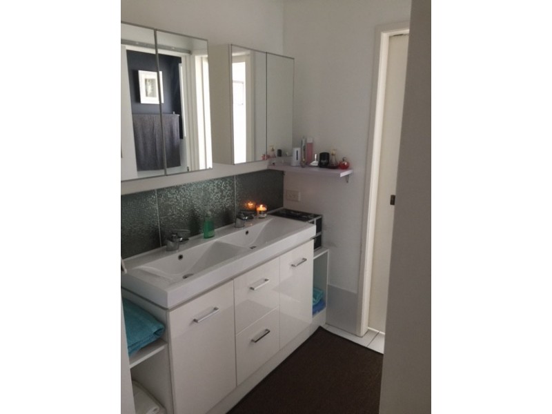 30 Currant Street, Elanora QLD 4221