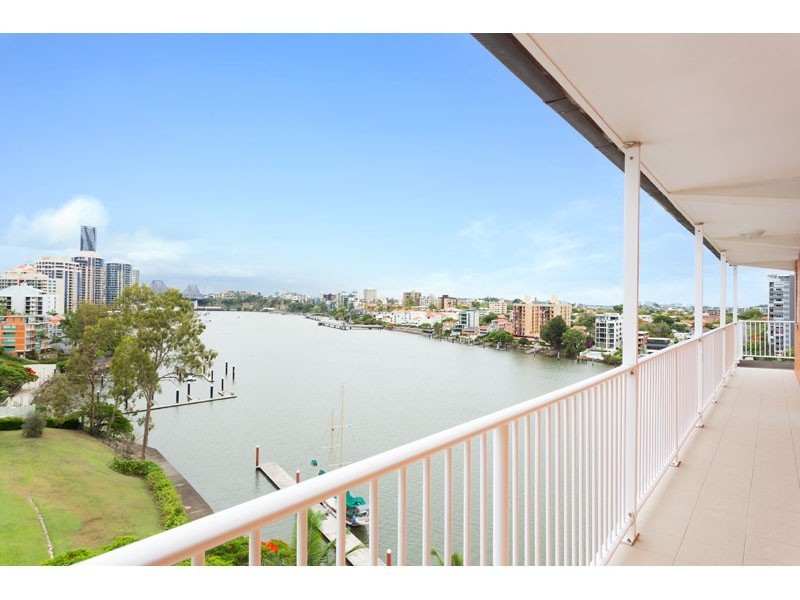 82/64 Thorn Street, Kangaroo Point QLD 4169