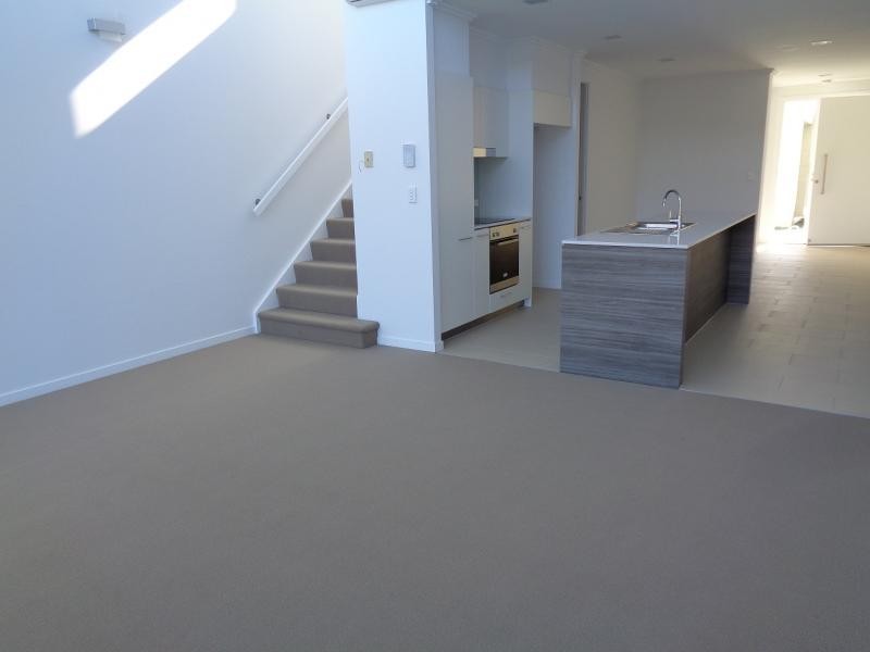 15/29-49 Varsity Parade, Varsity Lakes QLD 4227