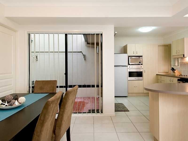 26/2 Springhill Drive, Sippy Downs QLD 4556