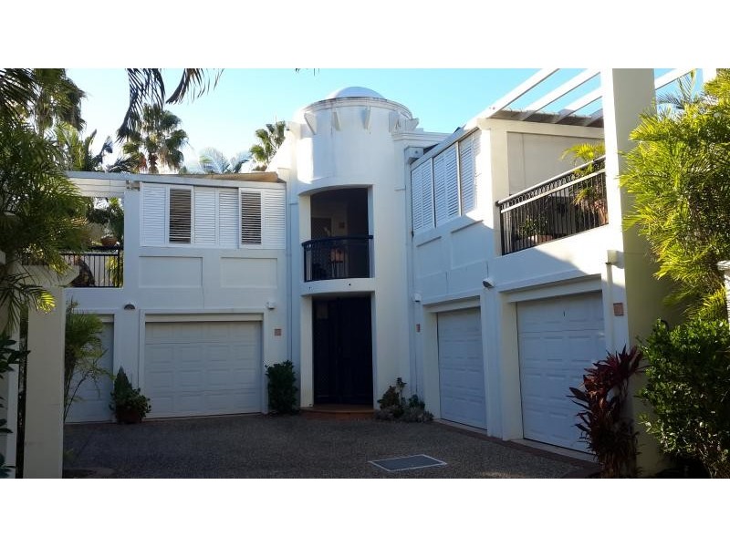 100 Cotlew St East, Southport QLD 4215