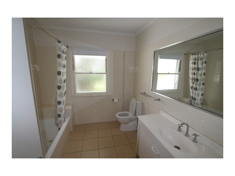 32 Curwen St, Chermside QLD 4032