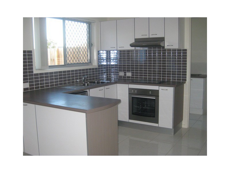 &/30 Carmarthen Circuit, Pacific Pines QLD 4211