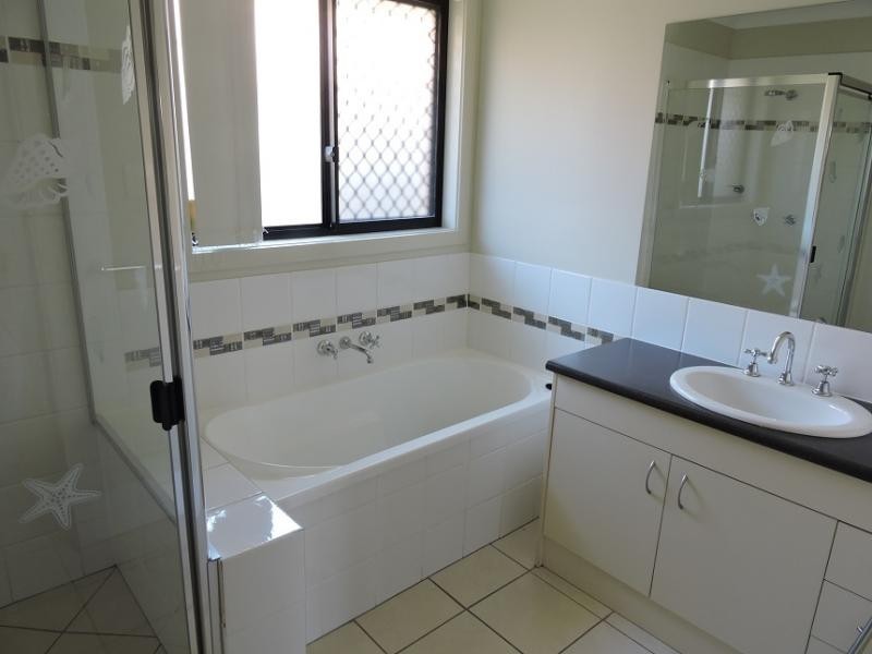 66 Lake Manchester, Logan Reserve QLD 4133