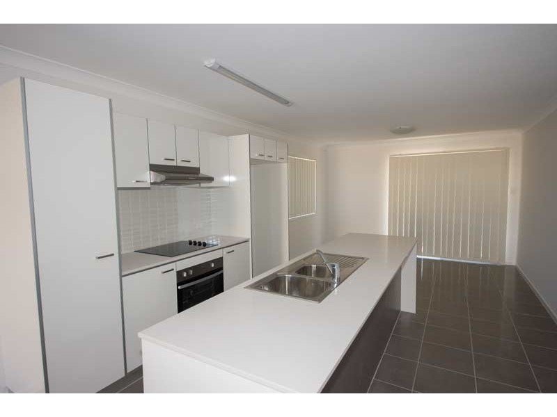 6 Clearwater Street, Bethania QLD 4205