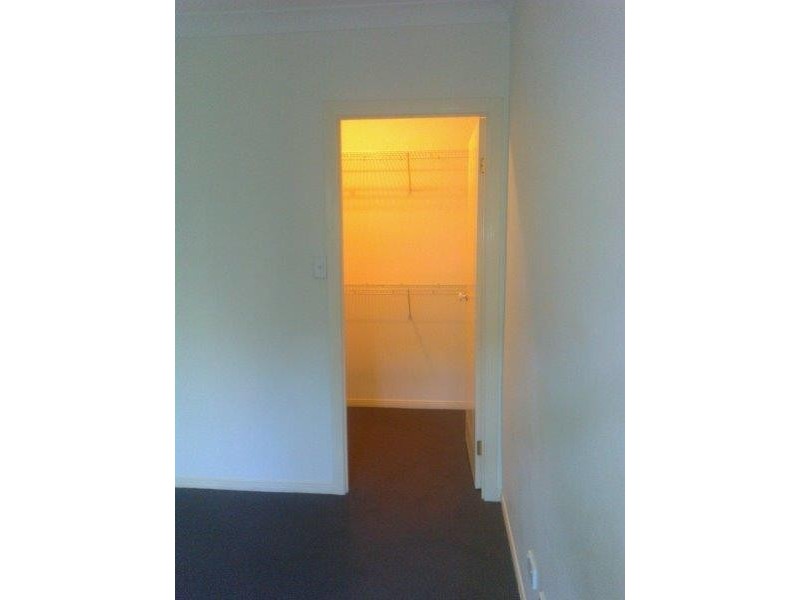 36 BURRA ST, Chevron Island QLD 4217