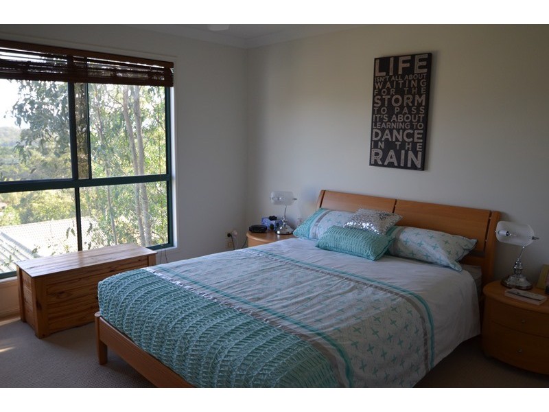 6 Crestridge Crescent, Oxenford QLD 4210