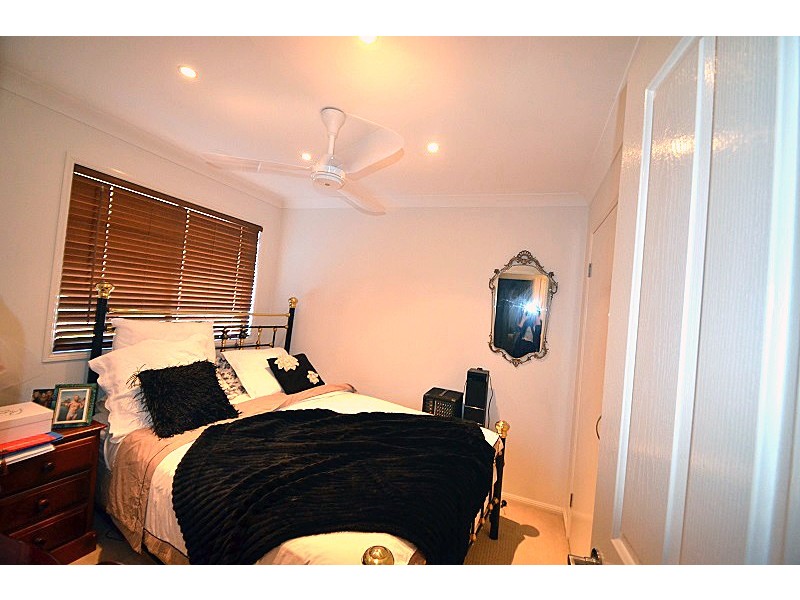 6 Crestridge Crescent, Oxenford QLD 4210