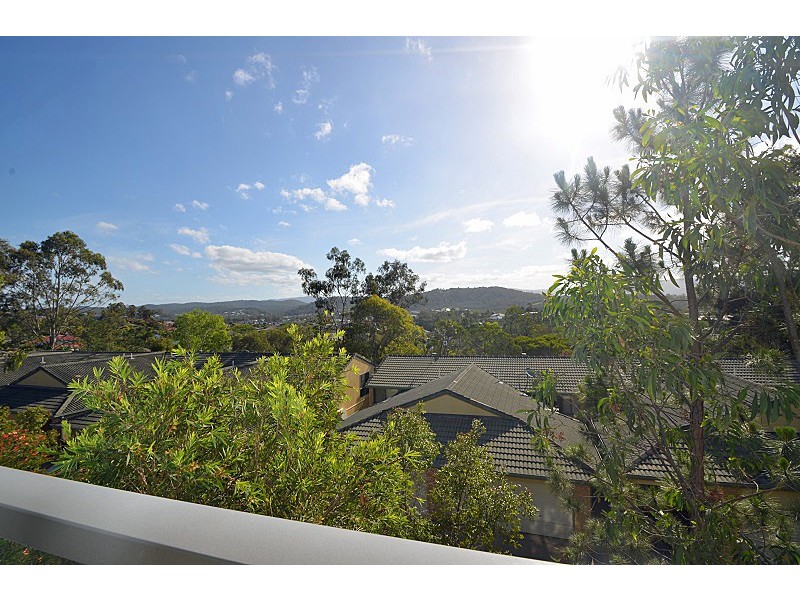 6 Crestridge Crescent, Oxenford QLD 4210