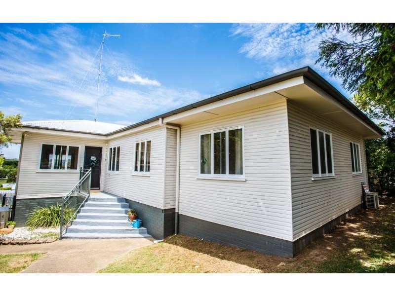 10 HOOPER ST, Boonah QLD 4310